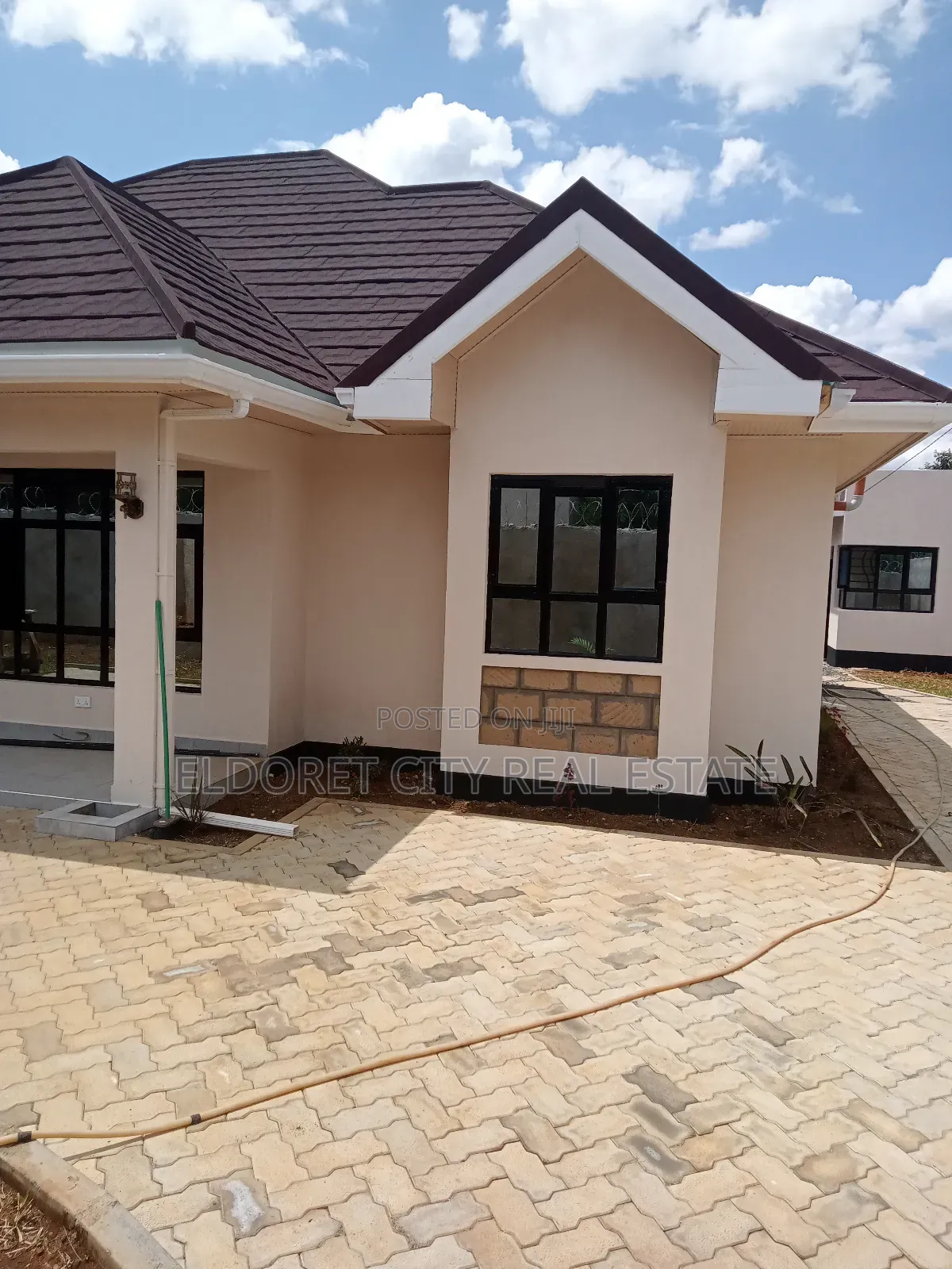 Furnished 3bdrm Maisonette in Annex, Soy for sale