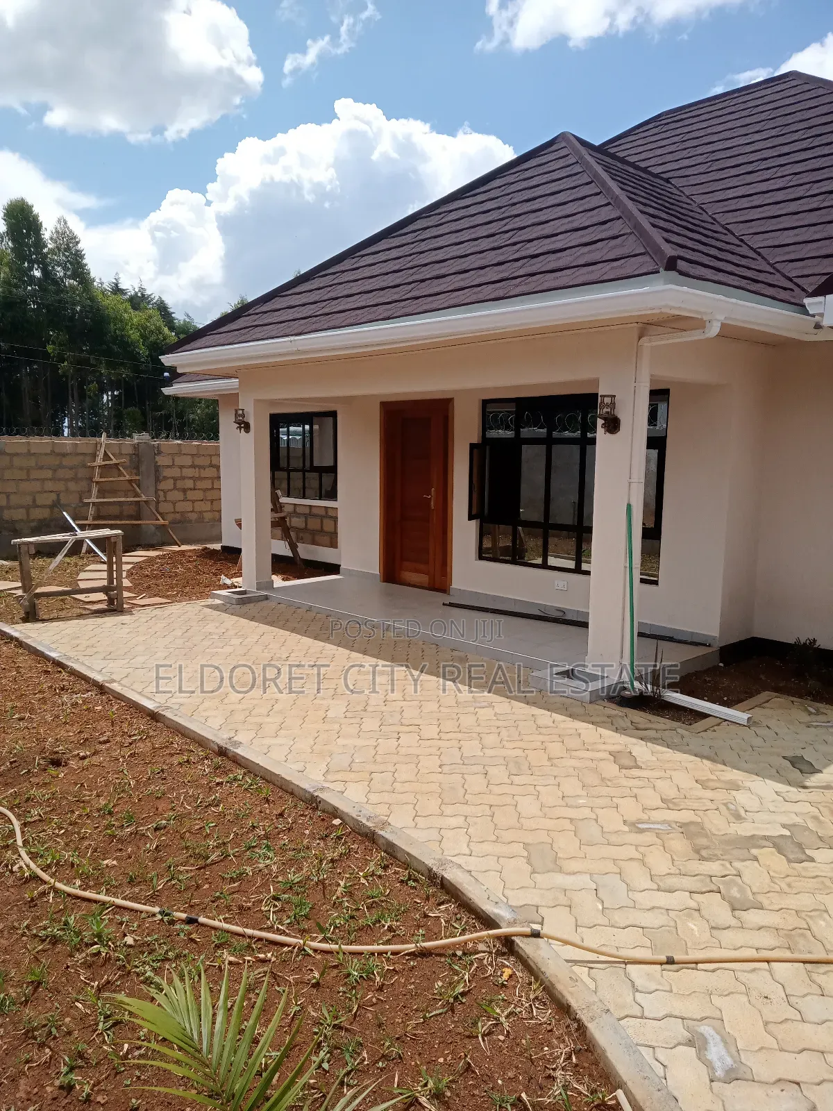 Furnished 3bdrm Maisonette in Annex, Soy for sale