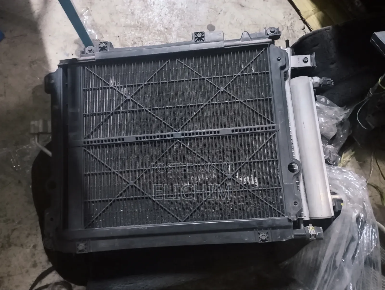 2016 Nissan Note Hybrid Radiator Complete