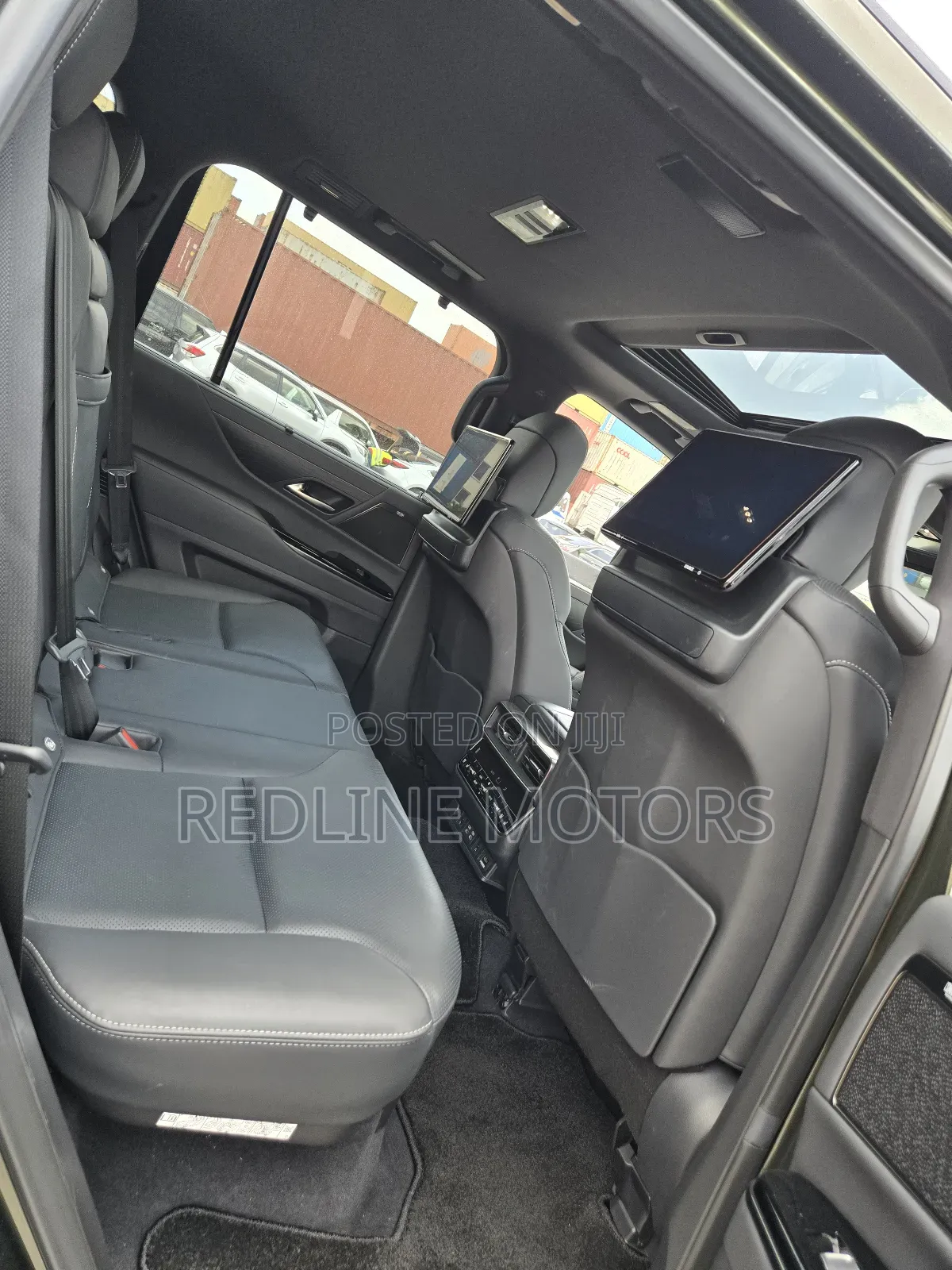 Lexus LX 2023 Green