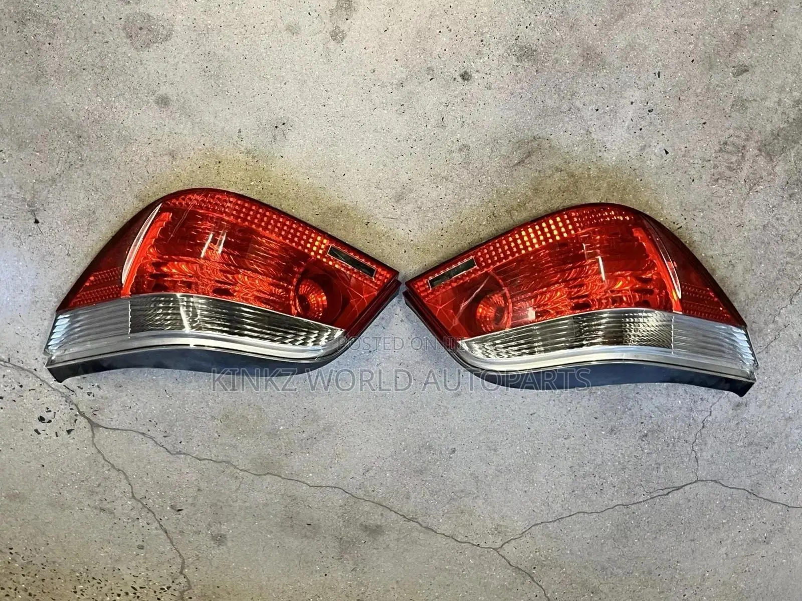Genuine BMW E60 5-Series Rear Tail Light Set Oem 204-2010