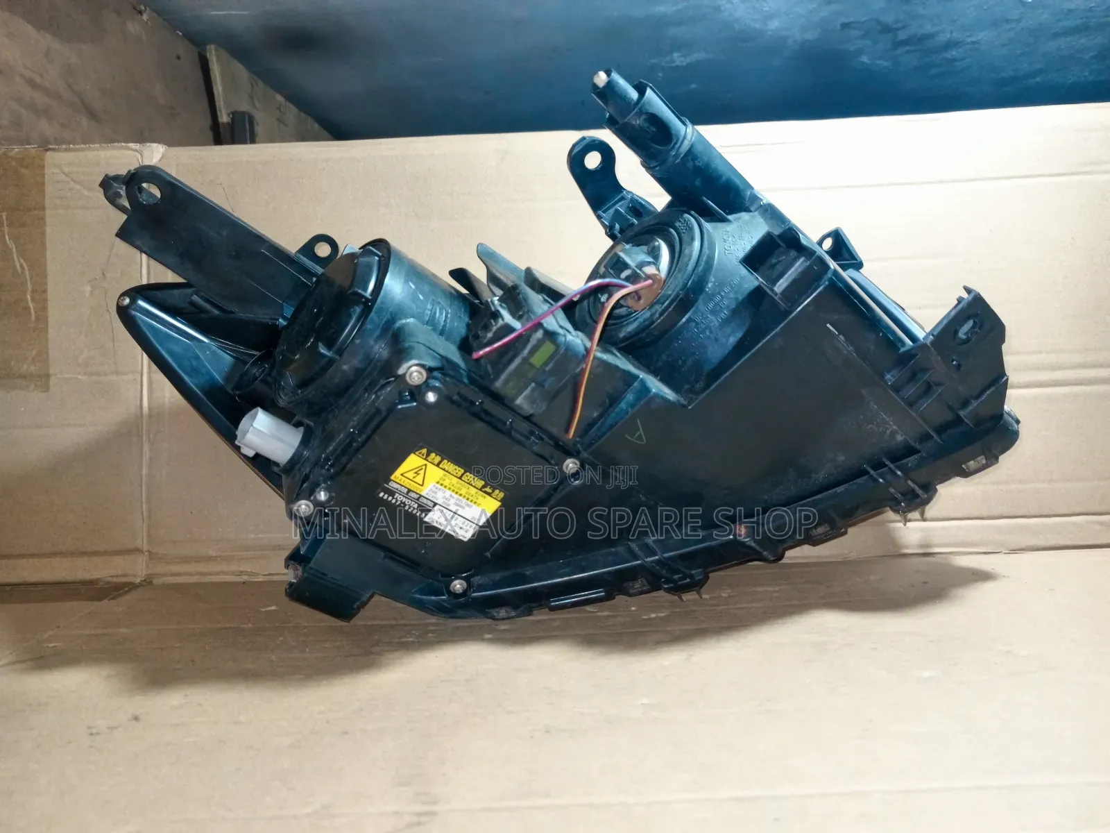 Rav-4 Ac 31 Lhs Zenon Headlight Complete With Computer+Bulbs