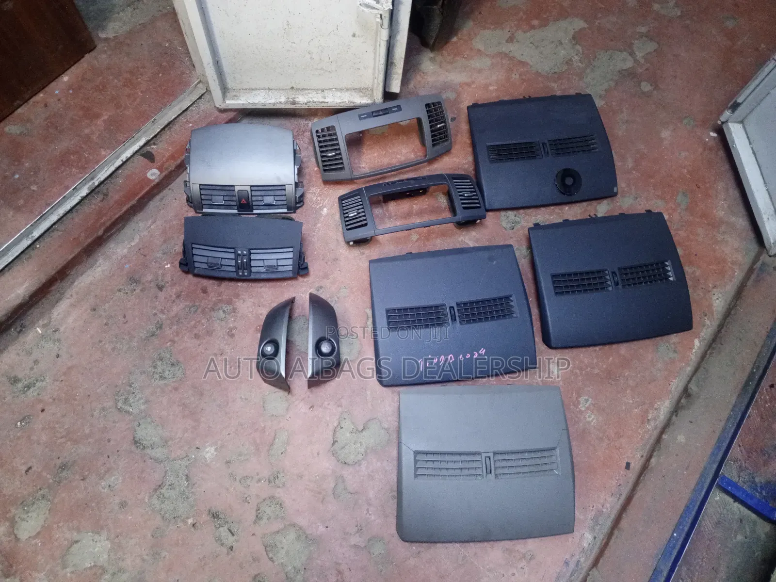 Nissan Tiida Dashboard Cover.
