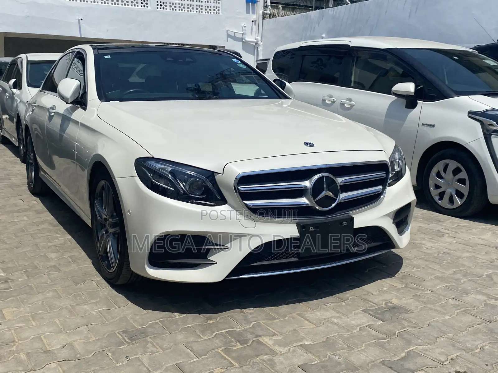 Mercedes-Benz E200 2018 Pearl