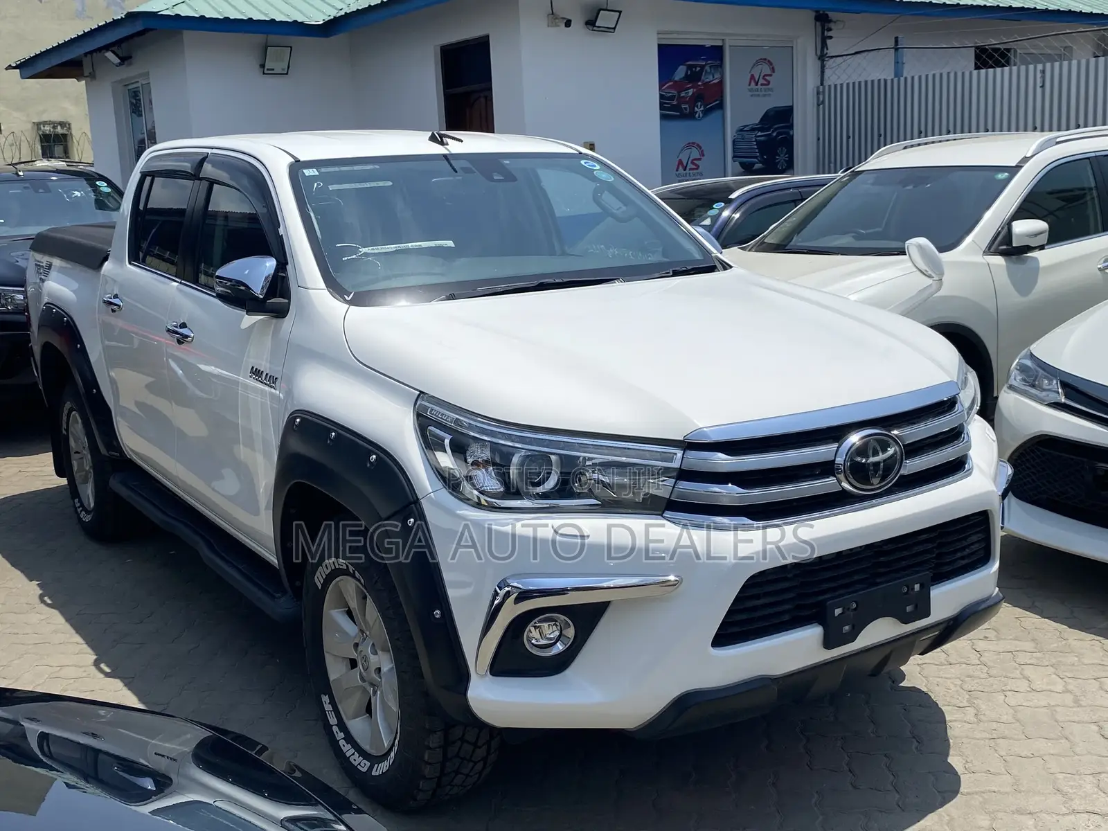 Toyota Hilux 2018 Off white