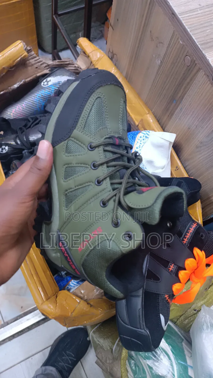 Kids Hiking Boots (36-39)