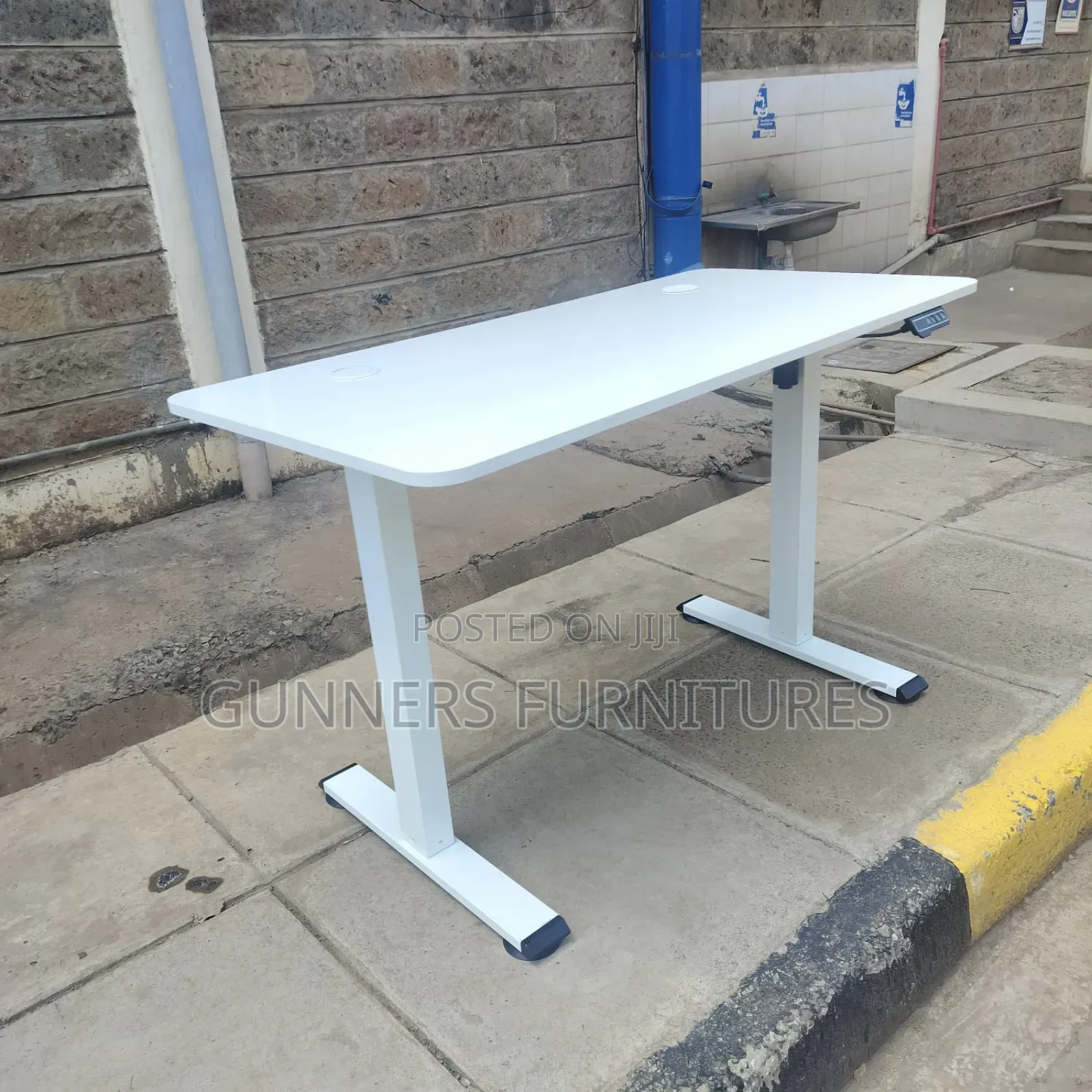 Electric Adjustable Height Desk