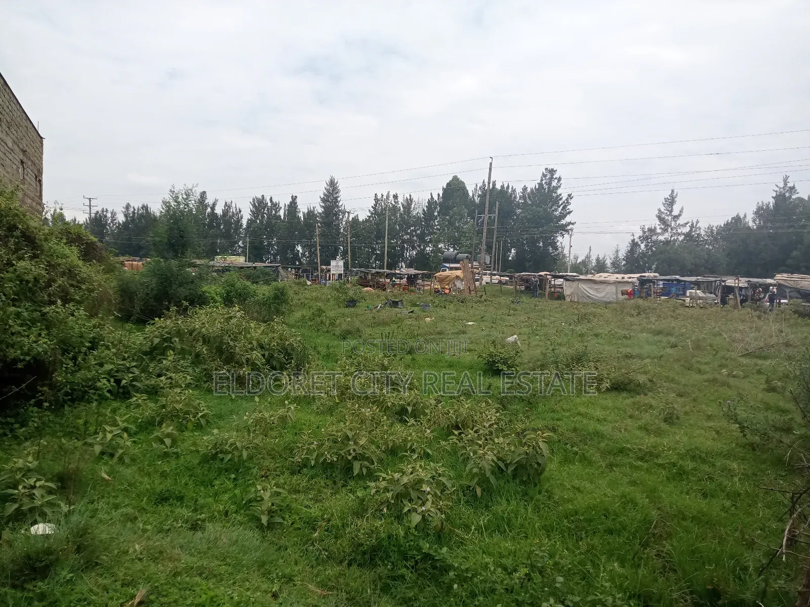 1/8 Plot Annex Center Touching Tarmac Highway Eldoret-Nai.