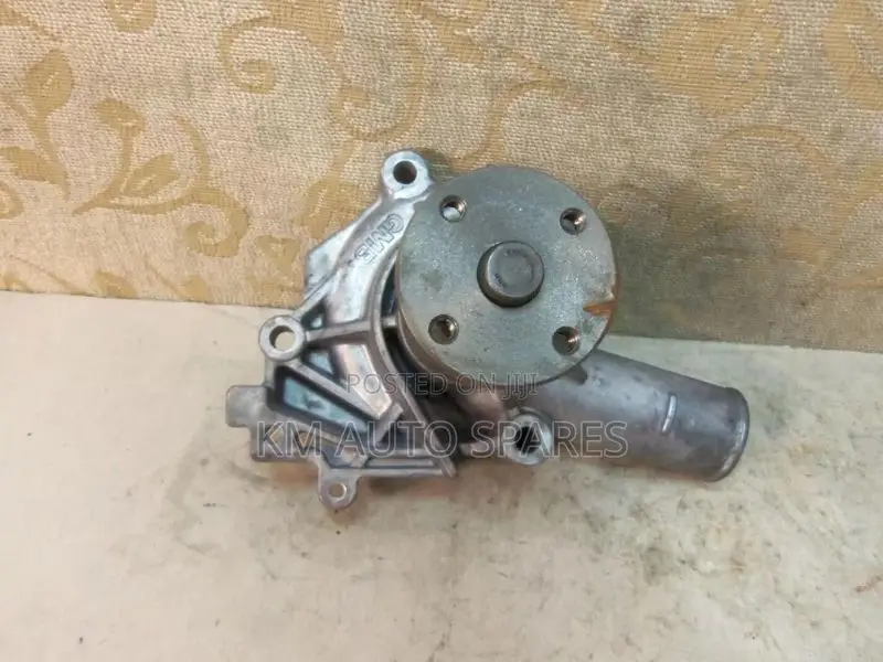 Mitsubishi 4G15 Water Pump for Lancer, Colt, Mirage.