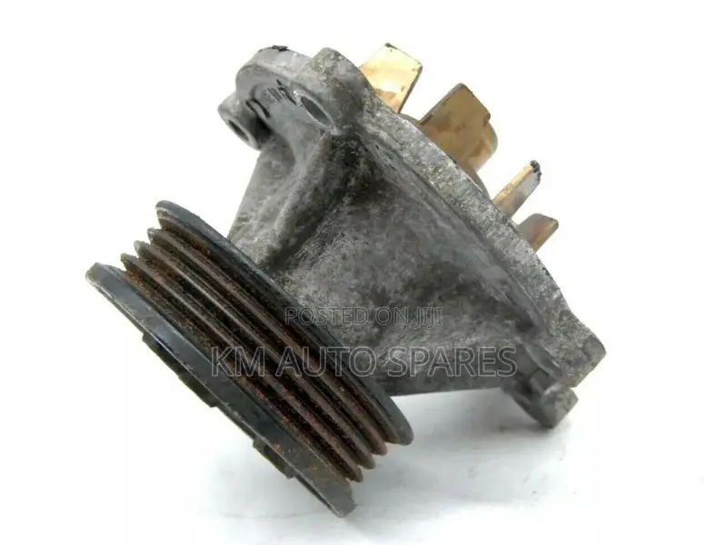 Nissan CR12 Water Pump for Wingroad, March, Note, Cube.