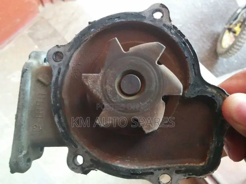 Nissan GA15 Water Pump for Wingroad, FB14, FB15, Familia.