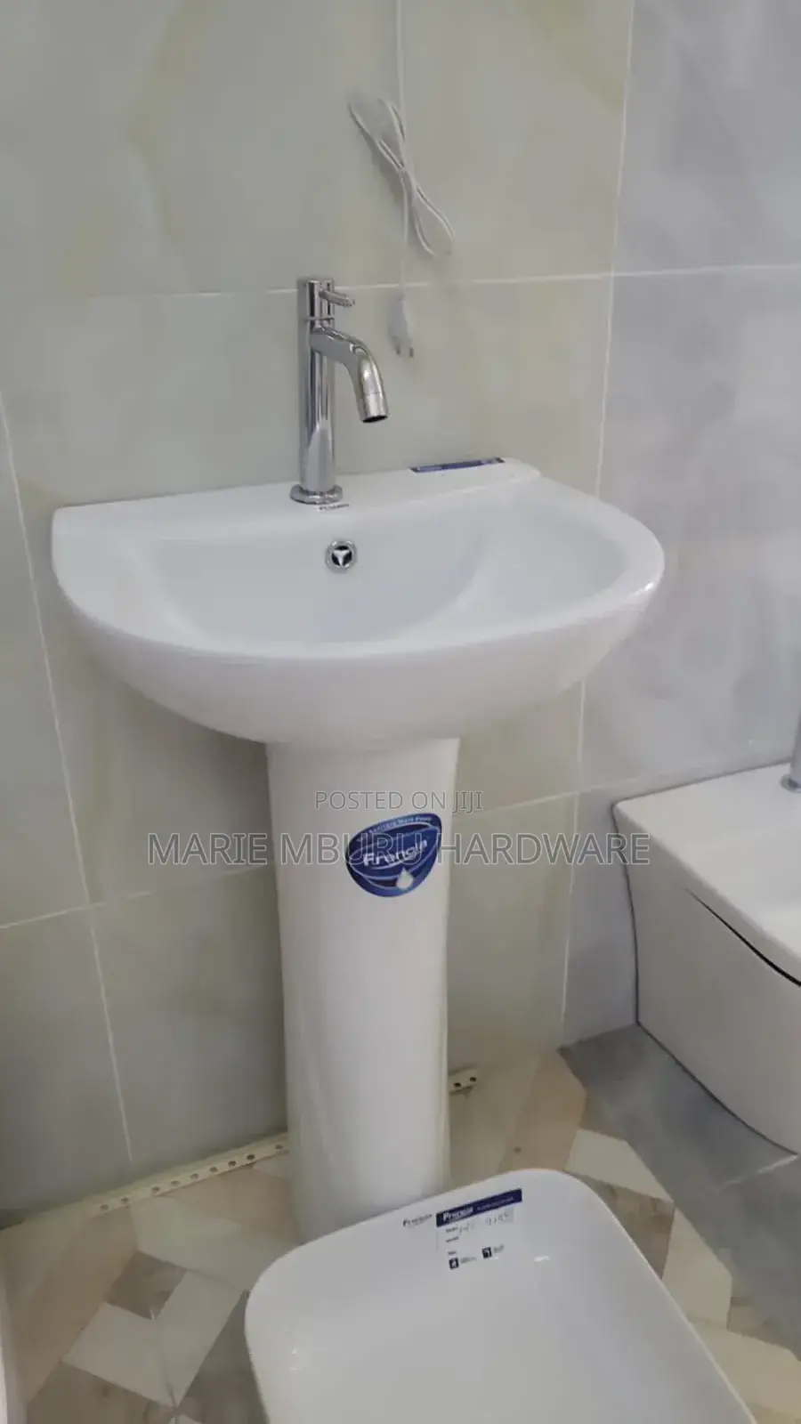 Wash Hands Basin and Pedestal