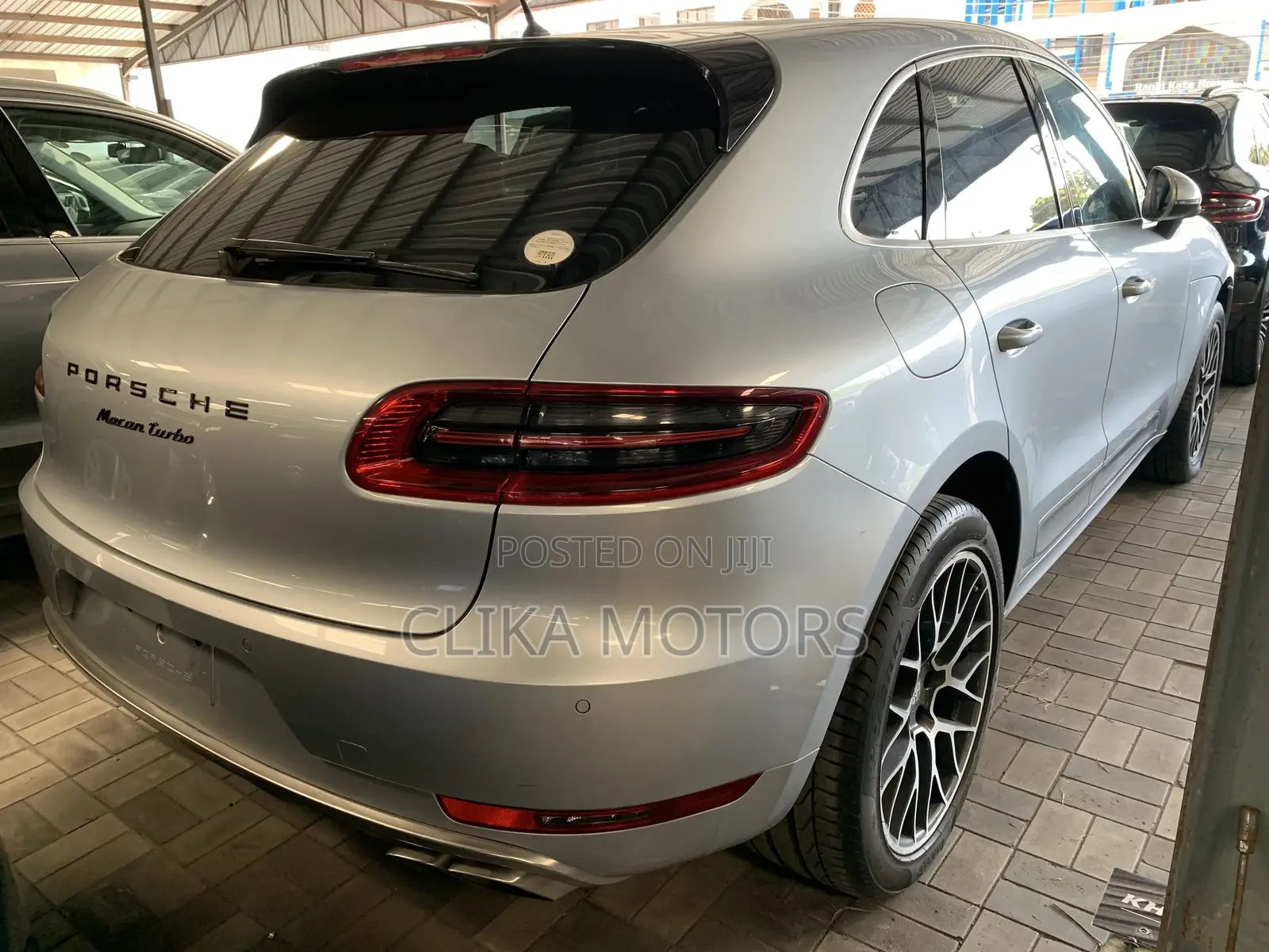 Porsche Macan Turbo 2016 Silver