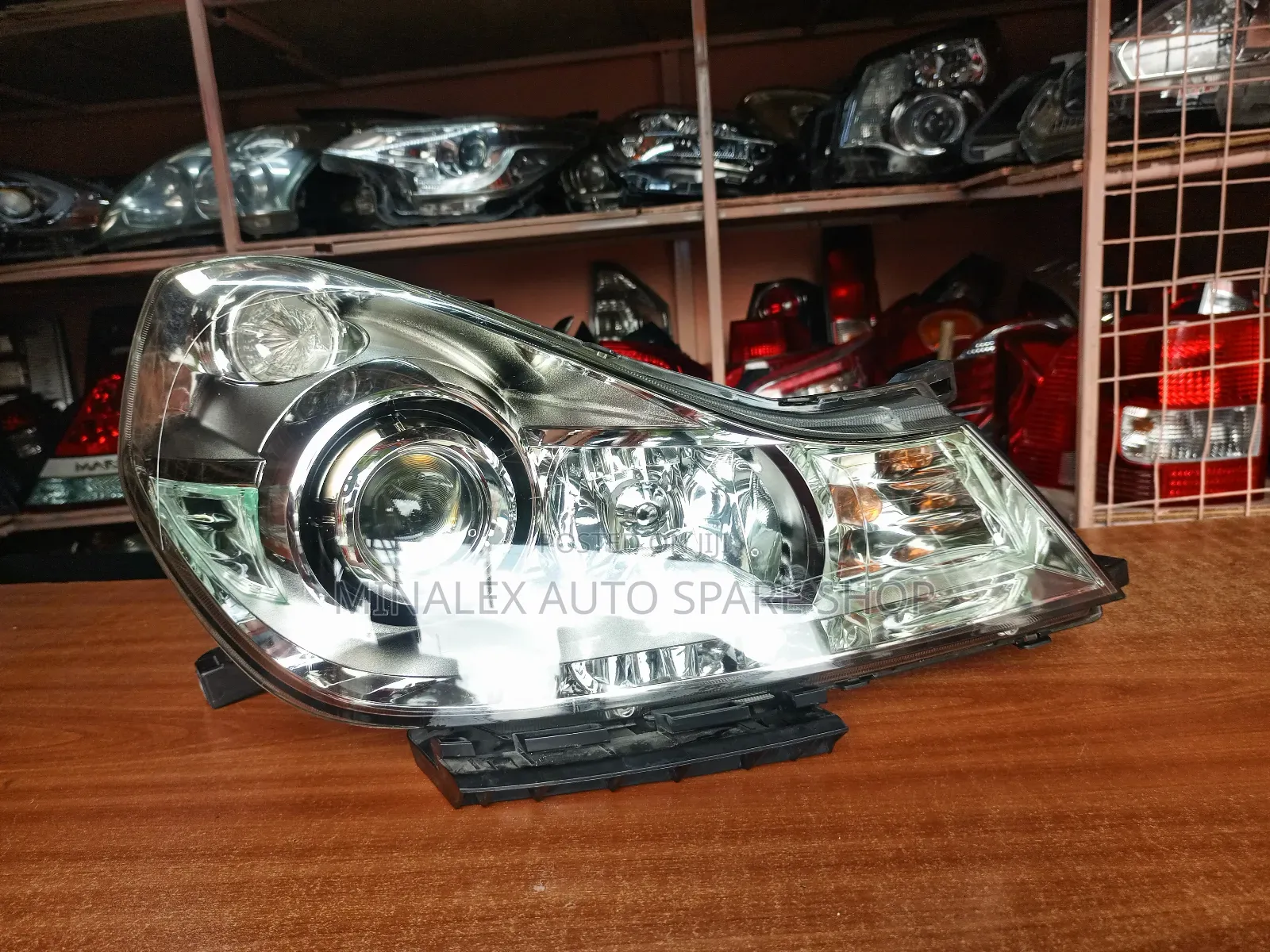 RHS Headlight Y12 Zenontype Complete With Computer Bulbs