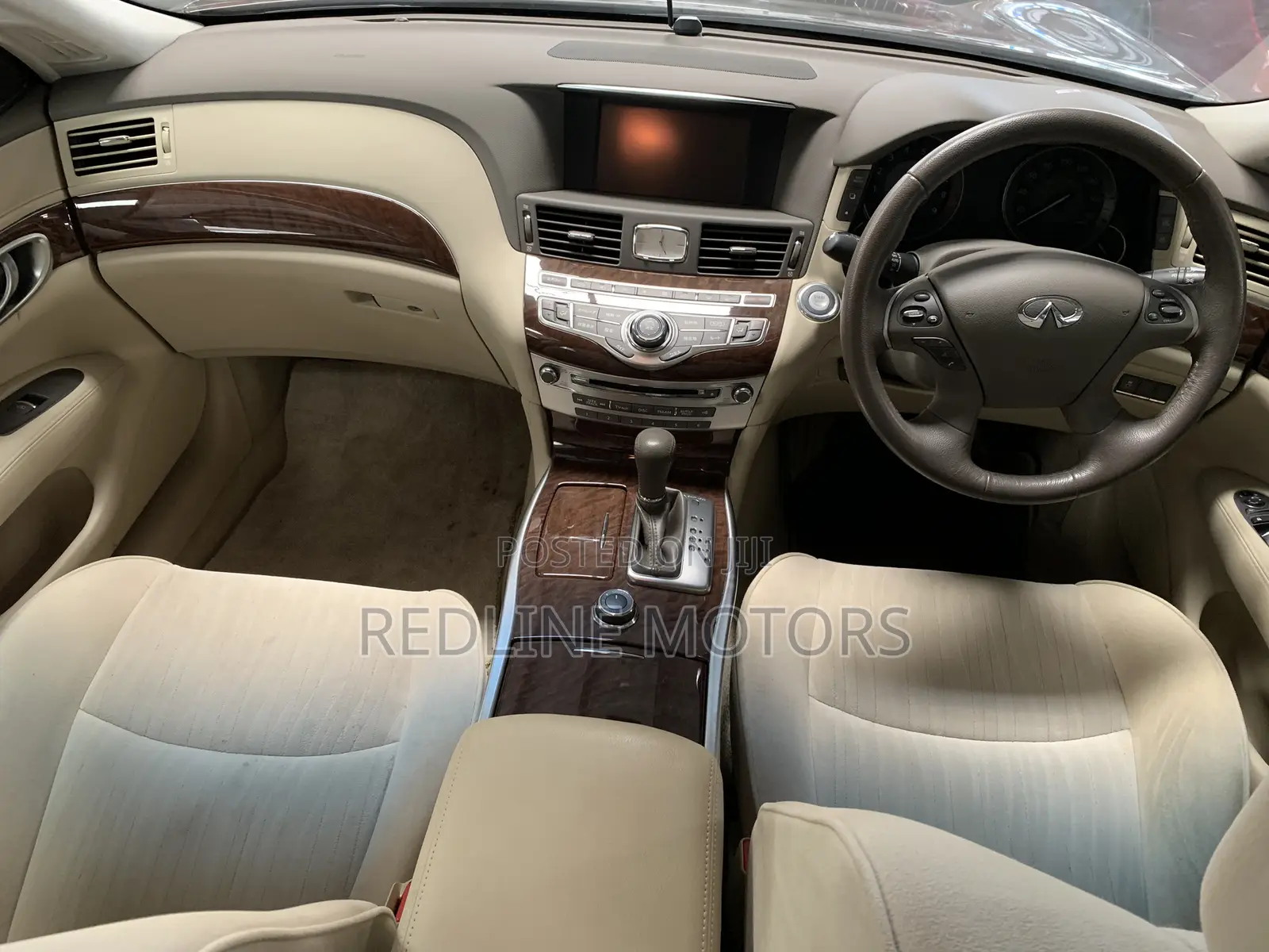 Nissan Fuga 2016 Gold