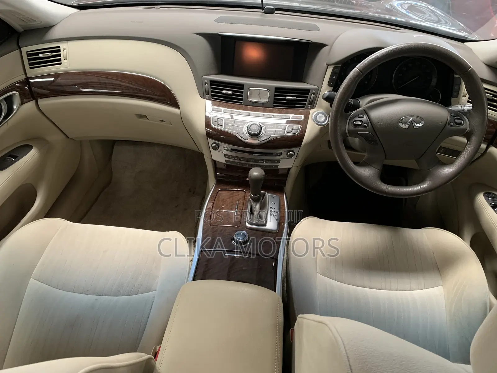 Nissan Fuga 2016 Gold