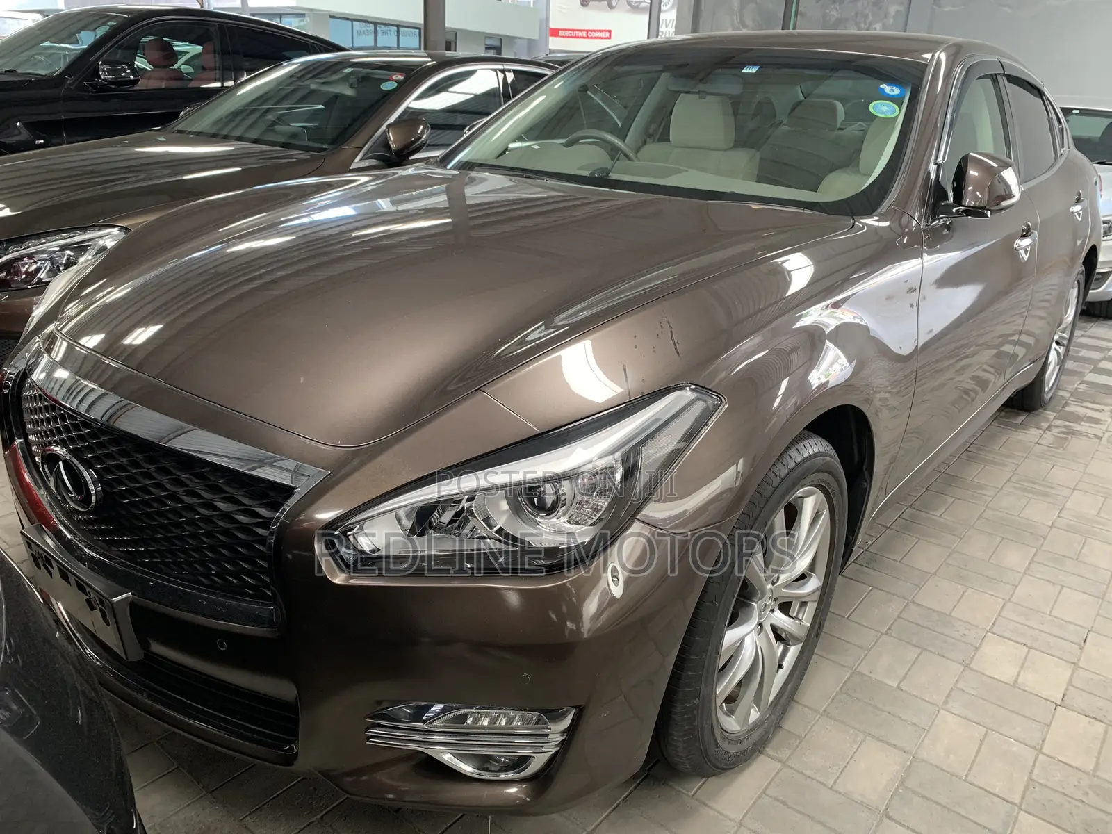 Nissan Fuga 2016 Gold