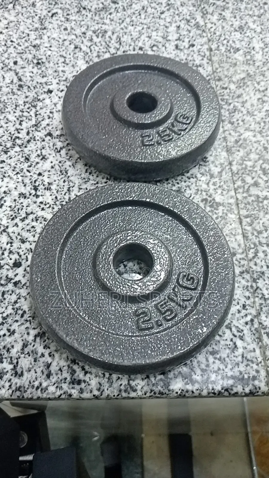 2.5kg Cast Iron Plates Pair for Standard Barbells (Offer)