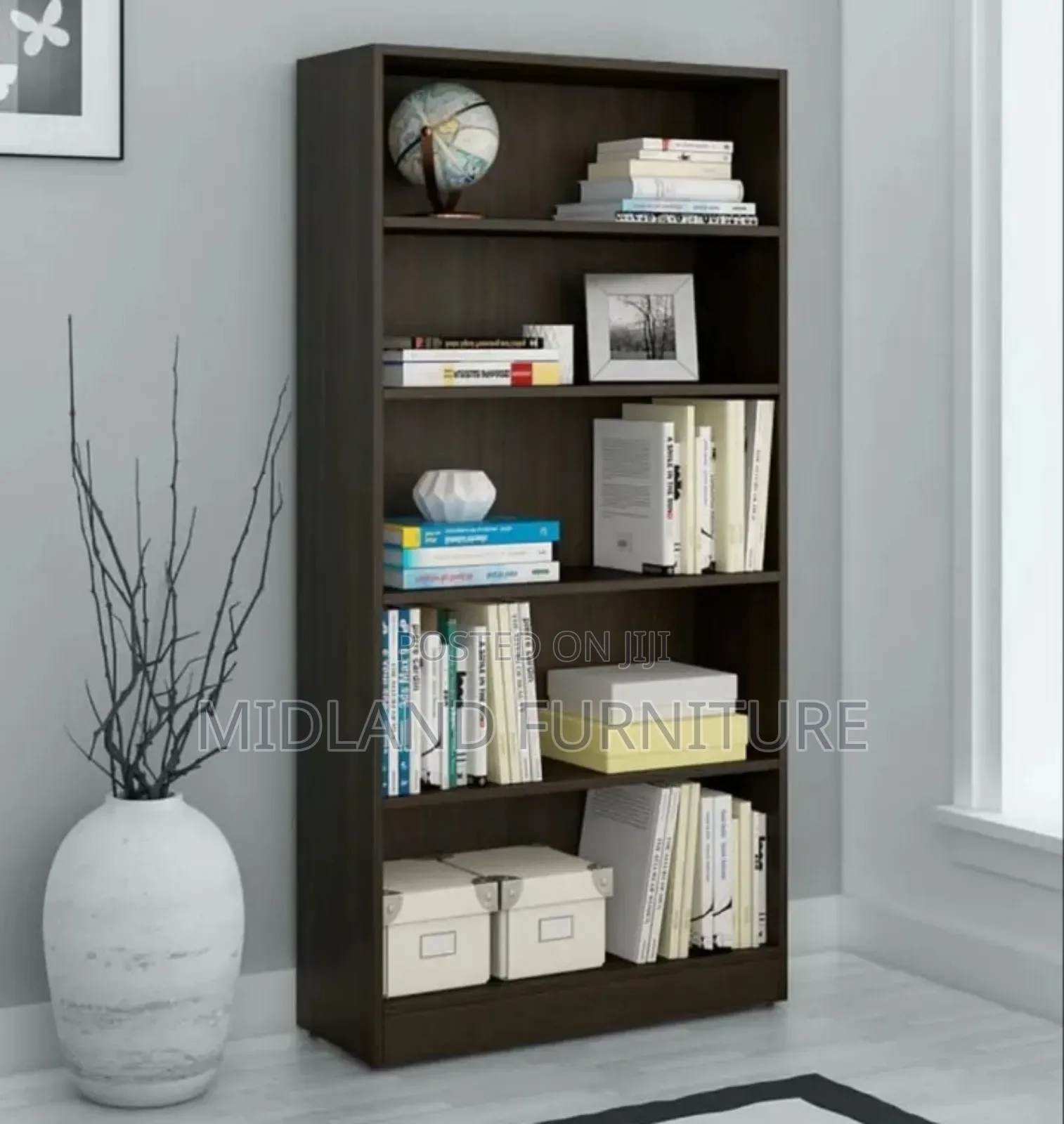 Bookshelf / Display Shelf