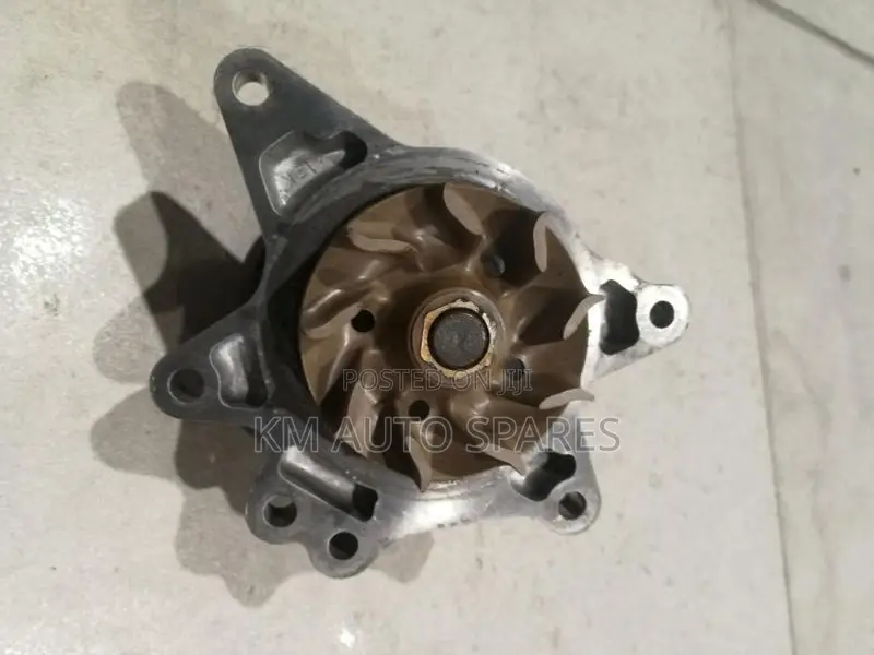 Toyota 5S Water Pump for Harrier, Celica, Camry.