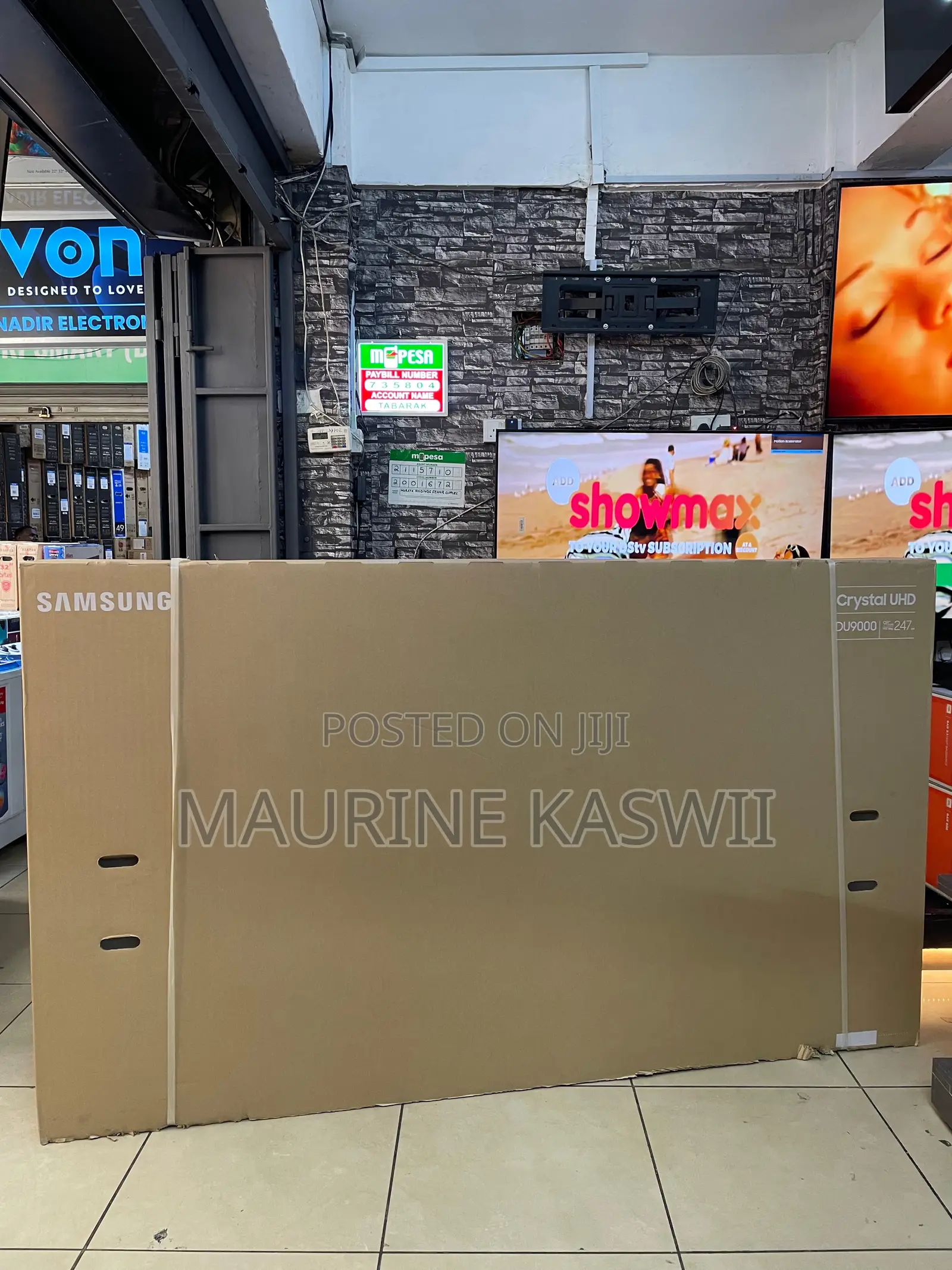 Samsung 98" Crystal UHD DU9000 Tizen OS Smart TV