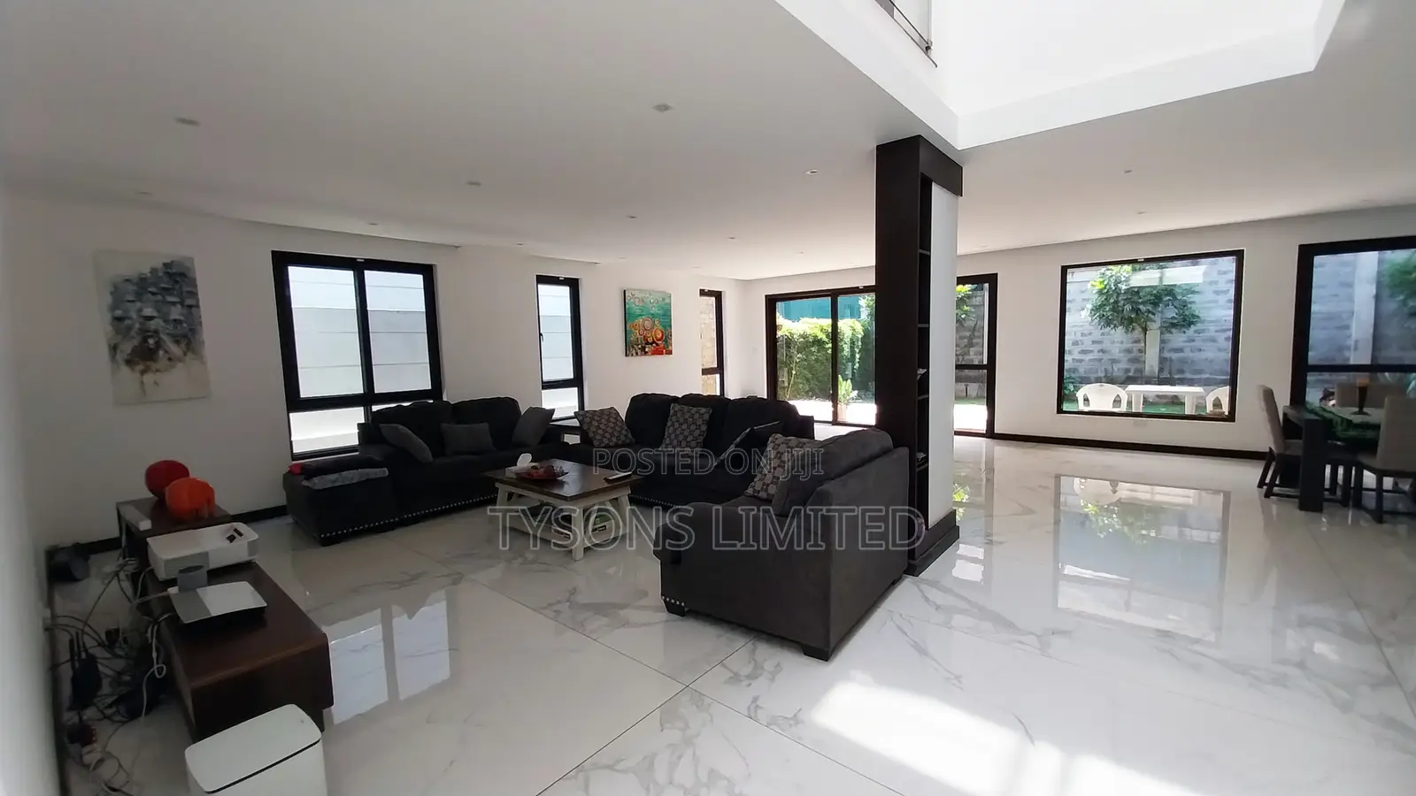 4bdrm Villa in Peponi Road, Parklands/Highridge for sale