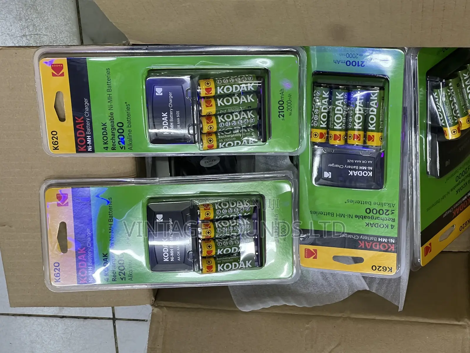 Kodak AA Rechargeable Batteries 4(Pcs) Charger 