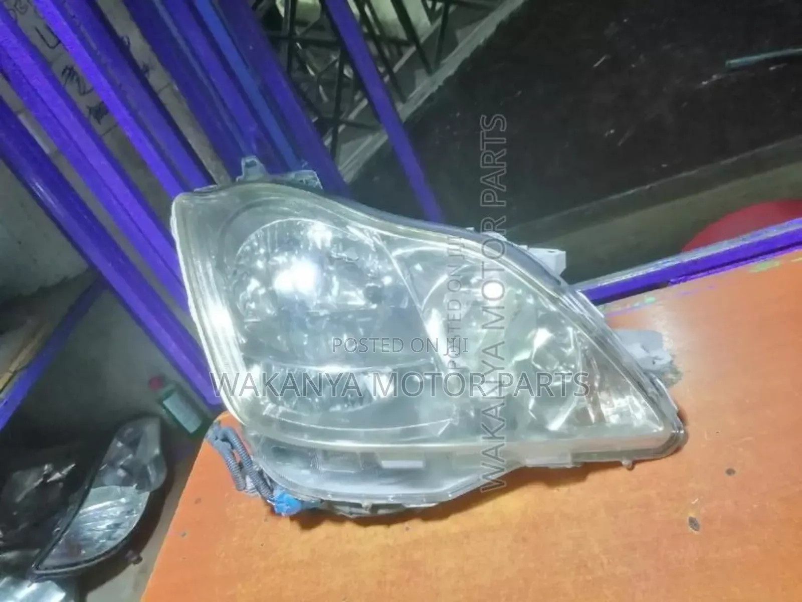 Toyota Crown 313 Model 2005/2006 XENON HEAD LAMP