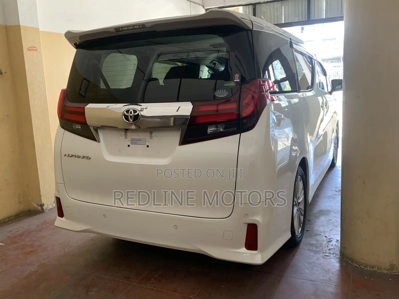 Toyota Alphard 2.5 Petrol AWD 2017 Pearl