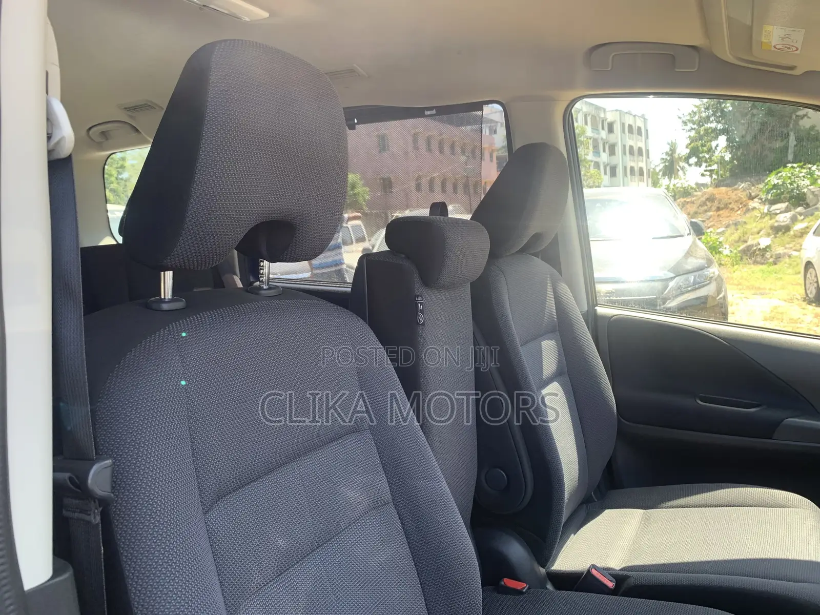 Nissan Serena 2017 Purple