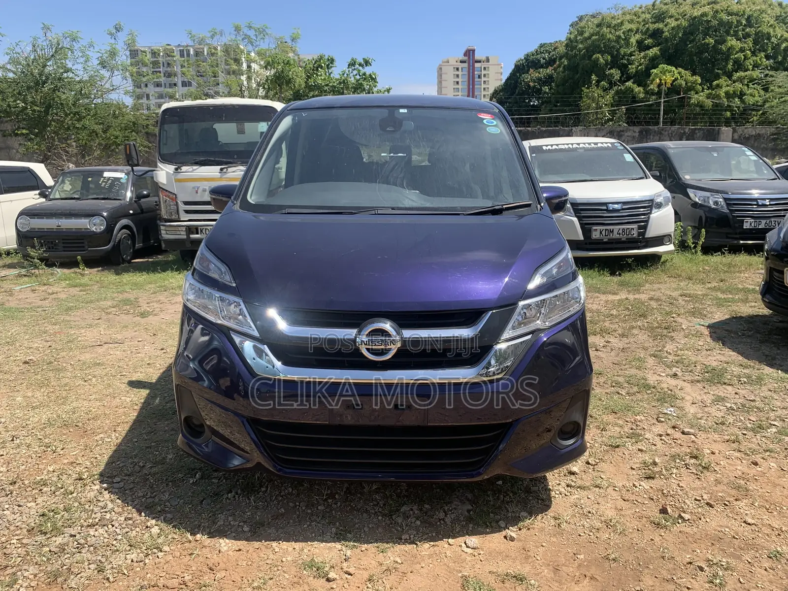 Nissan Serena 2017 Purple