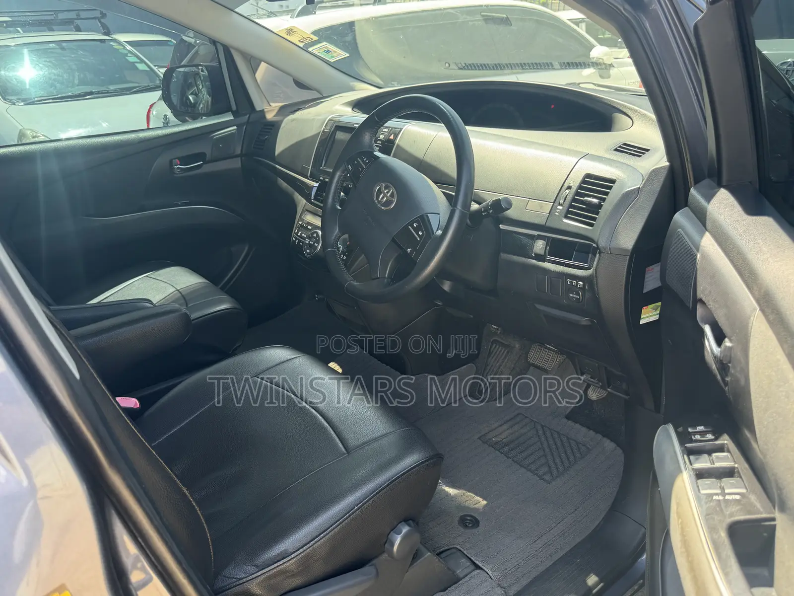 Toyota Estima 2012 Gray