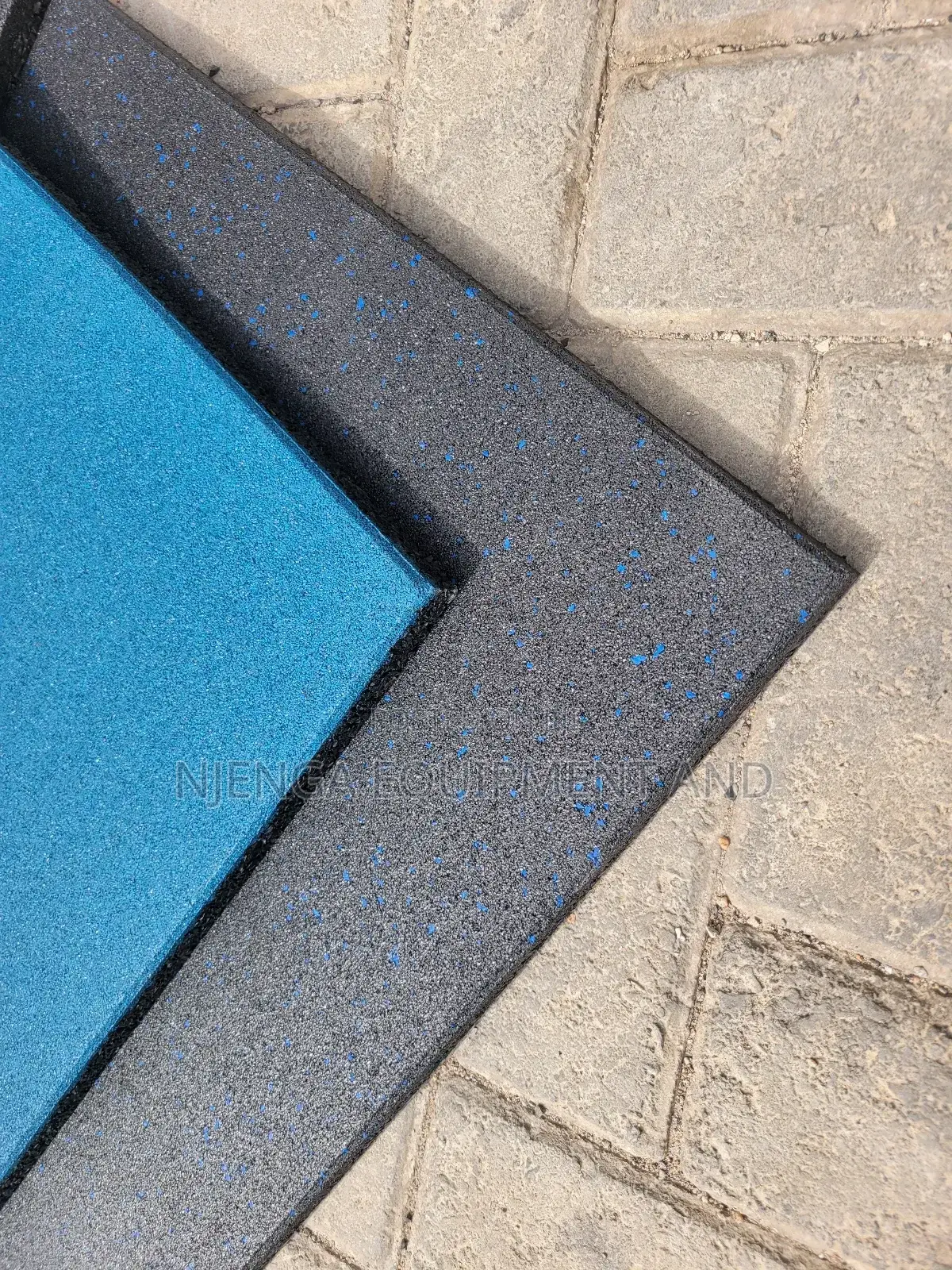 Rubber Synthetic Flooring / Gym Tiles