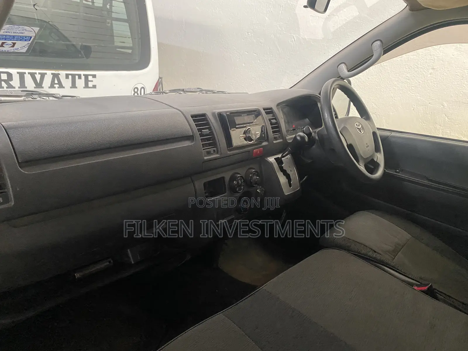 Toyota HiAce 2016 White
