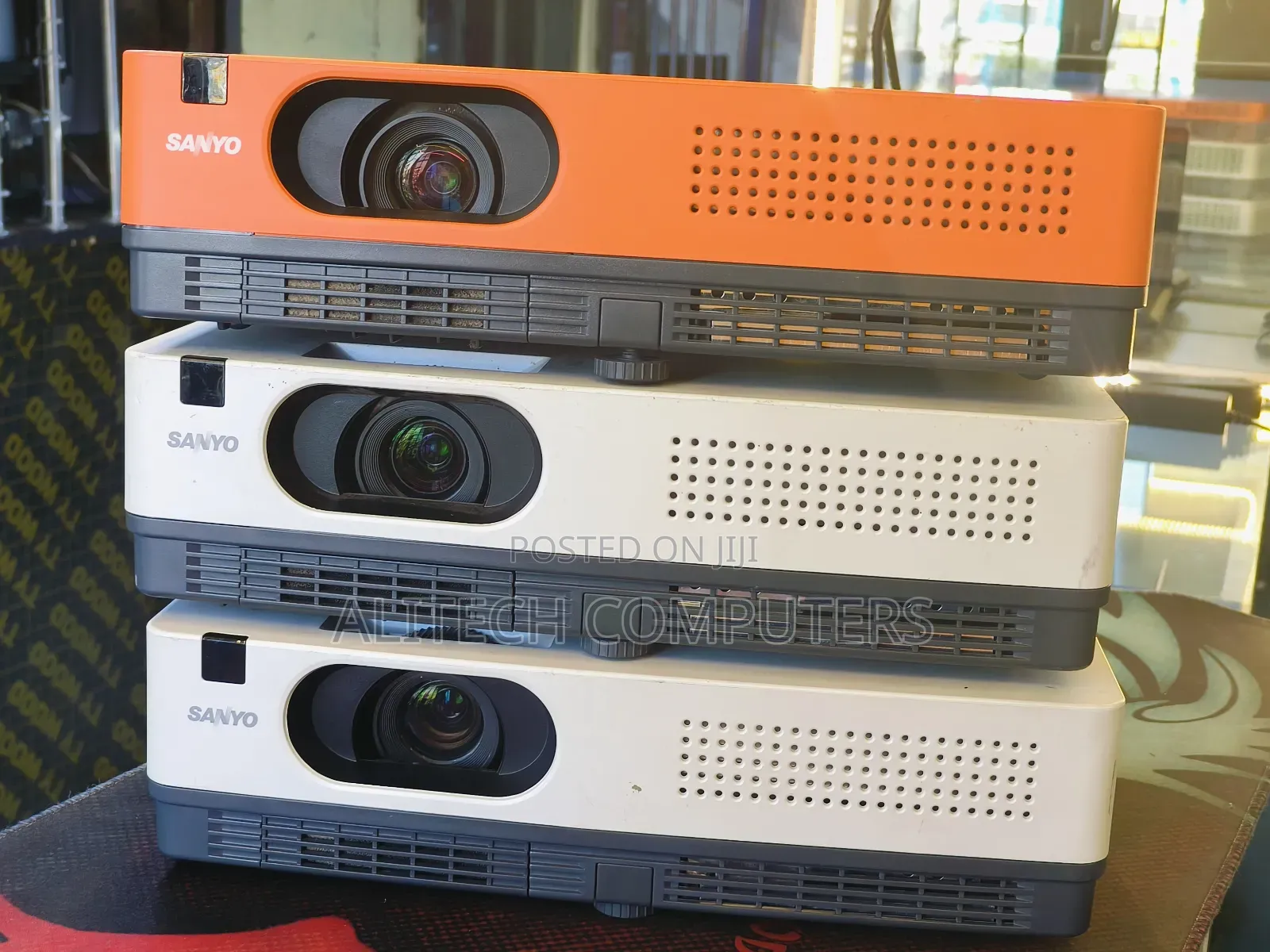 Sanyo Projector
