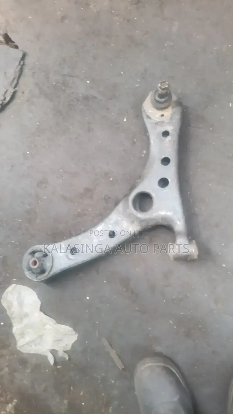 Control Arm Voxy