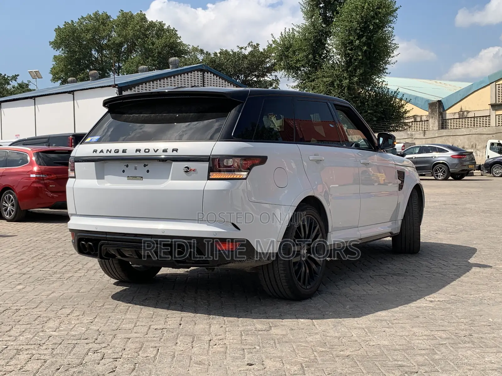 Land Rover Range Rover Sport SVR 4x4 (5.0L 8cyl 8A) 2017 Pearl