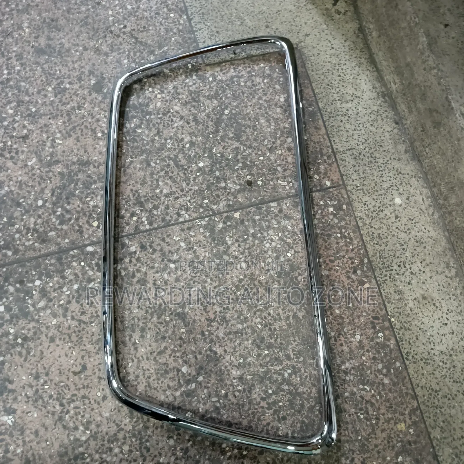 Mistubishi Lancer Bumper Chrome.