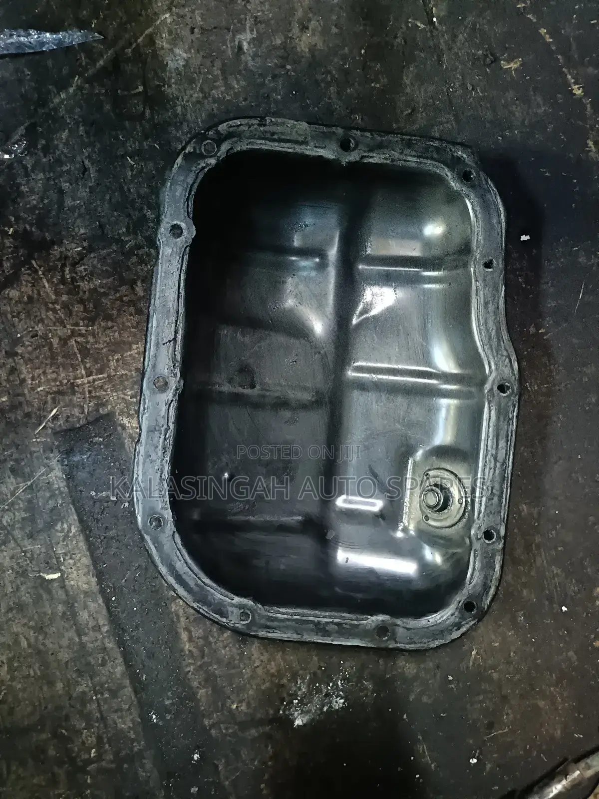 Oil Sump Noah Voxy 3zr