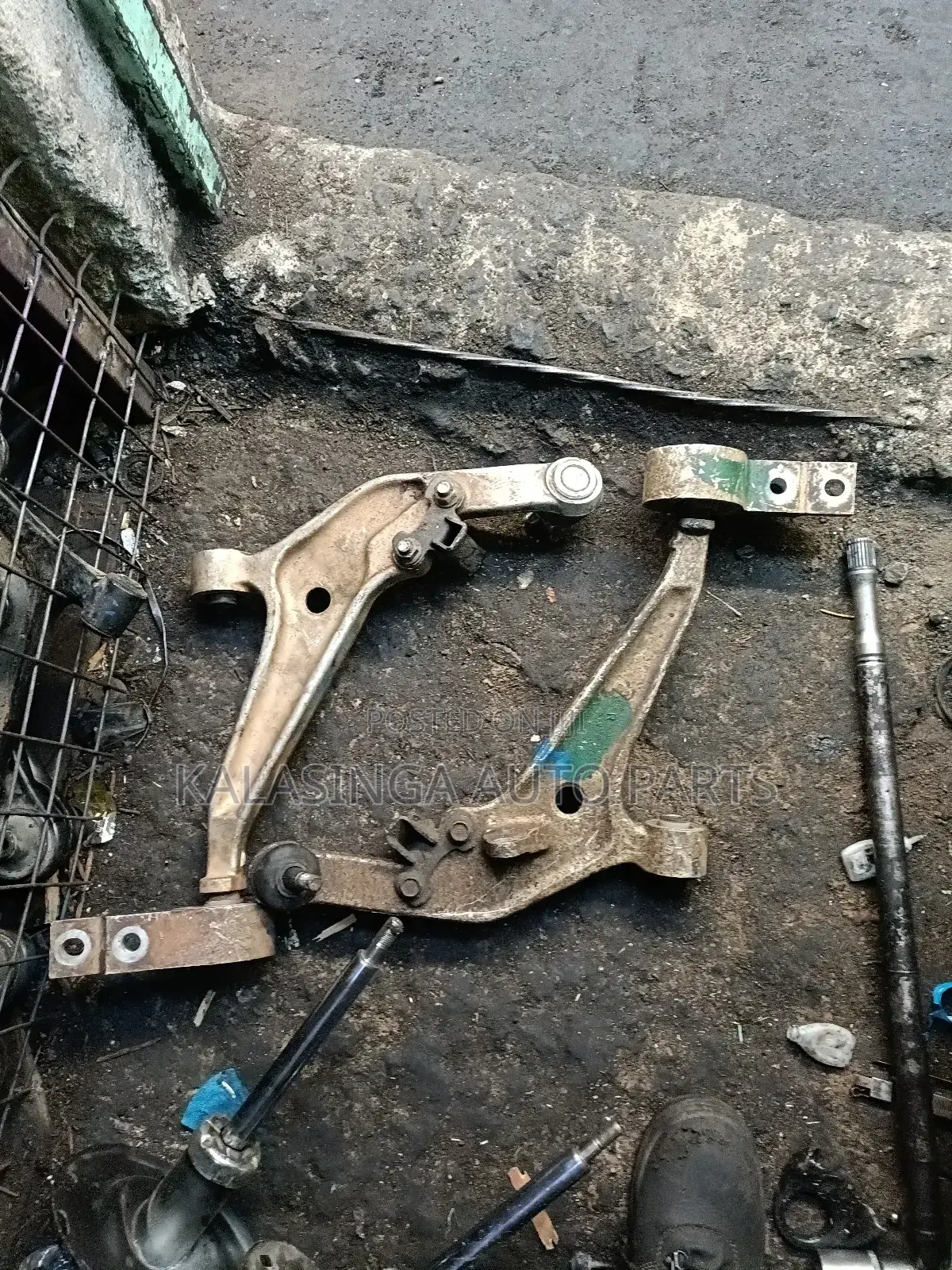 Control Arm Nissan X-Trail T30