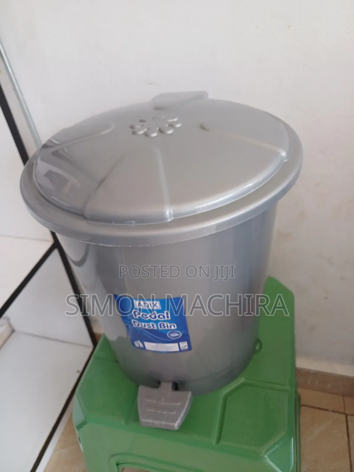 Office Dustbin With Cover 10L. Adix Pedal Dustbin