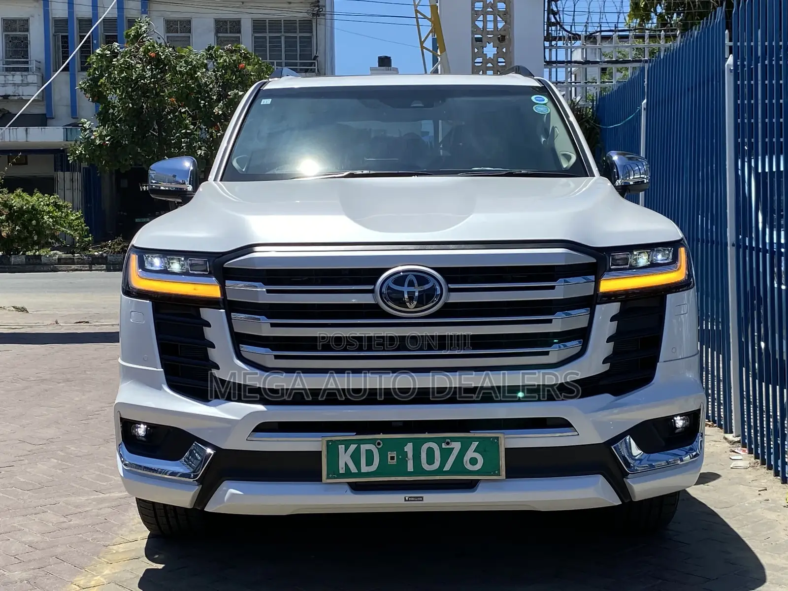 Toyota Land Cruiser 2022 Off white