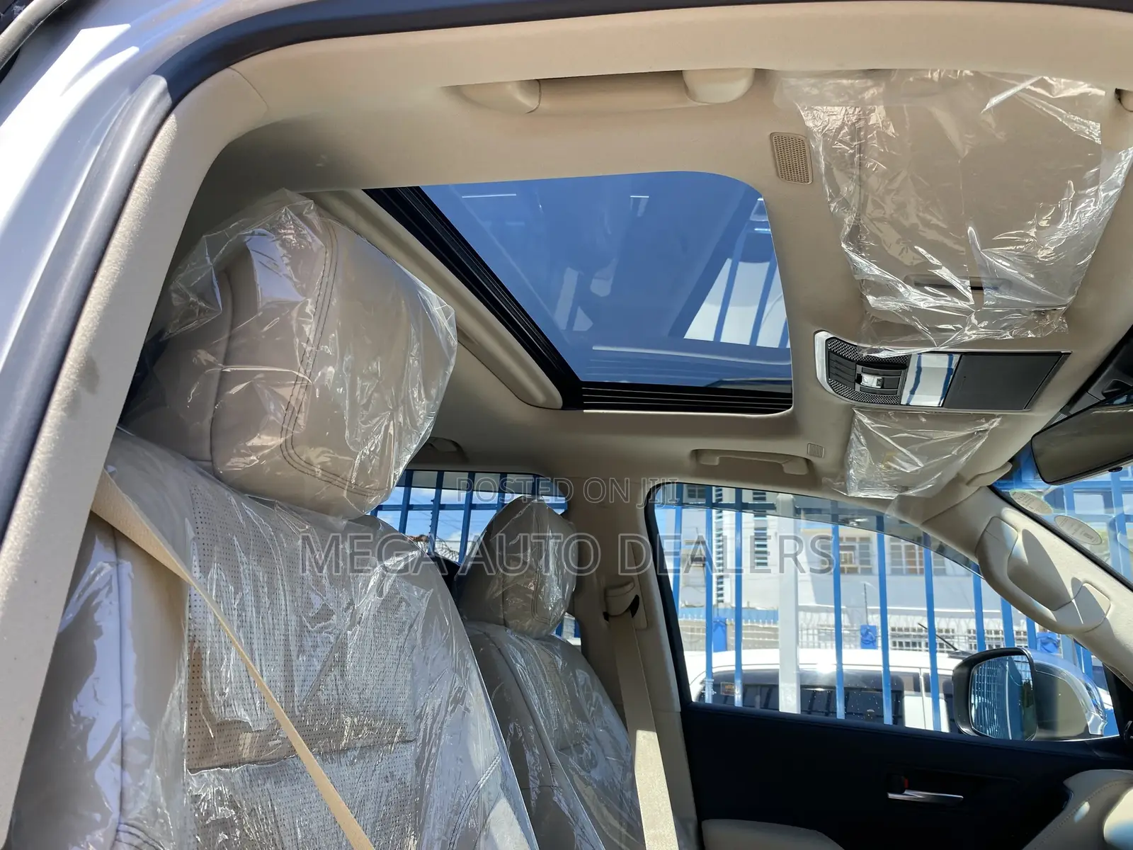 Toyota Land Cruiser 2022 Off white