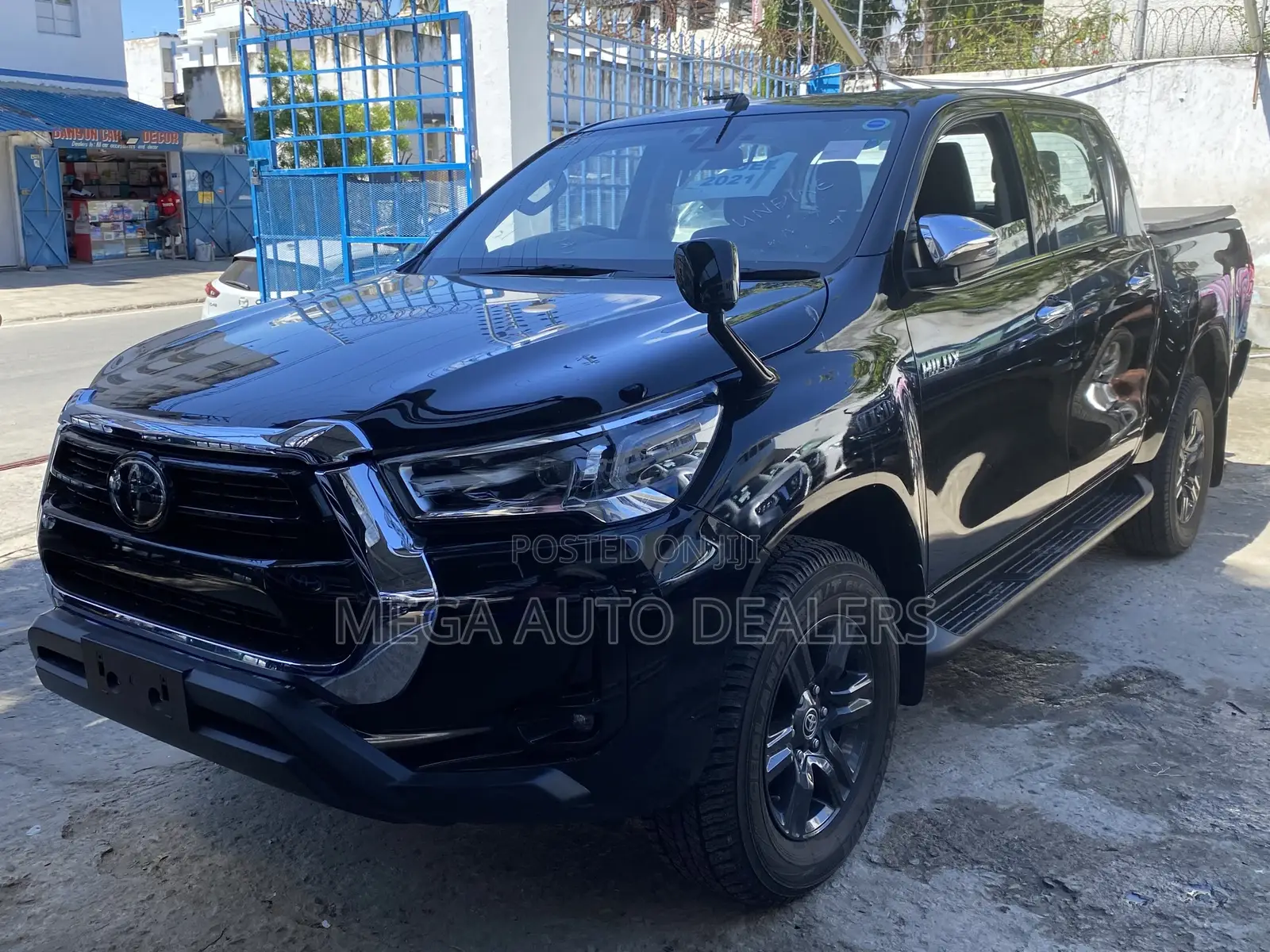 Toyota Hilux 2021 Black