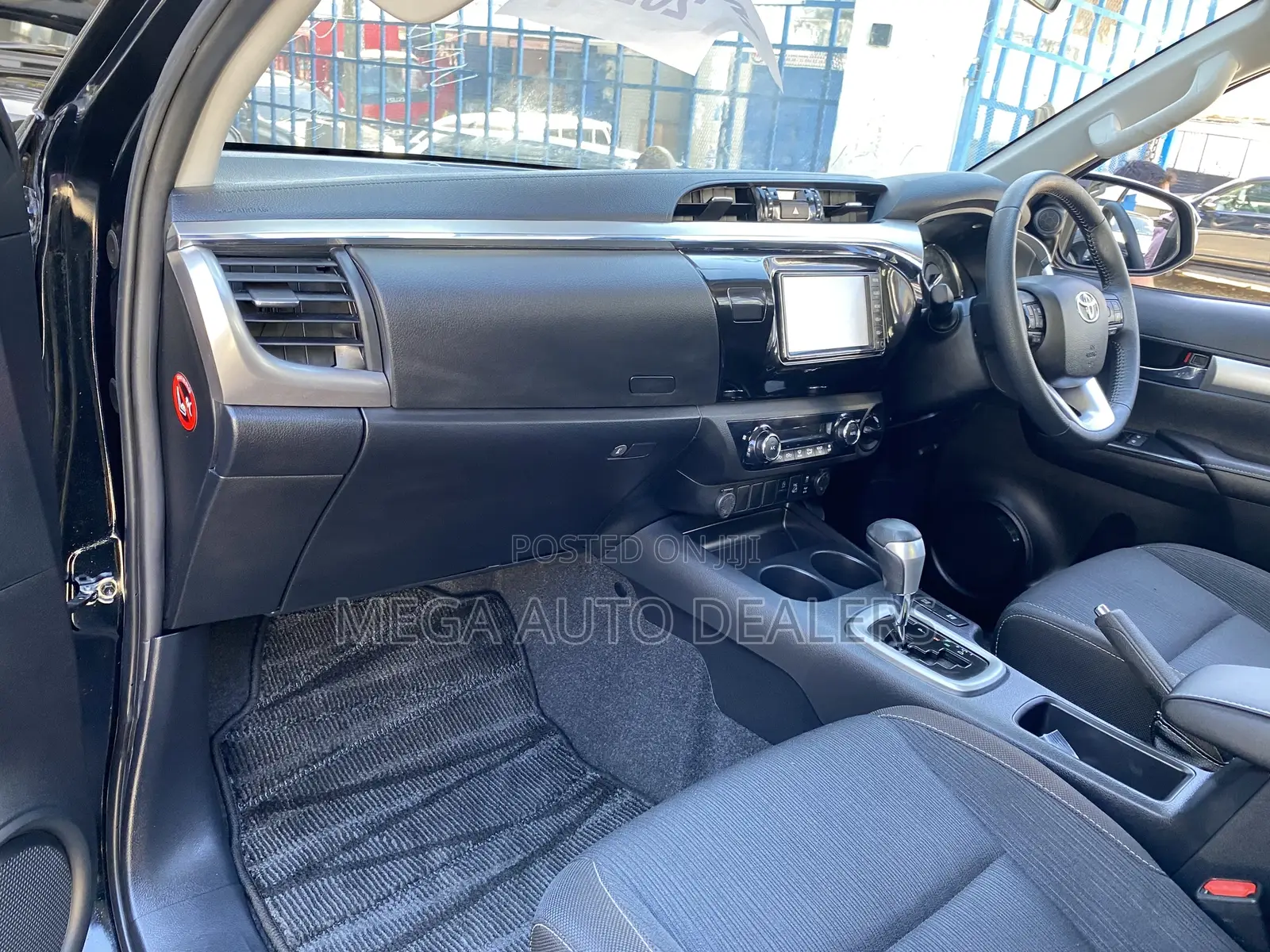 Toyota Hilux 2021 Black
