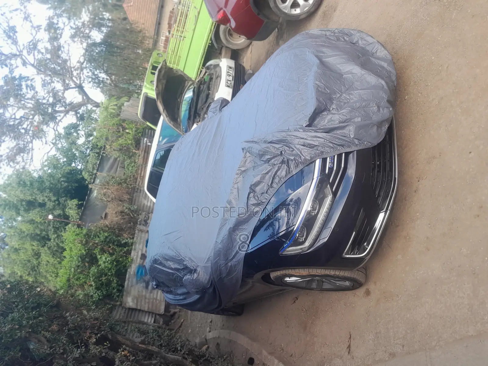 Heavy-Duty Car Cover With UV Protection – Ideal for Outdoor