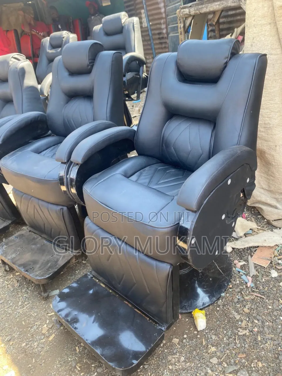 Black Adjustable Barber Chair
