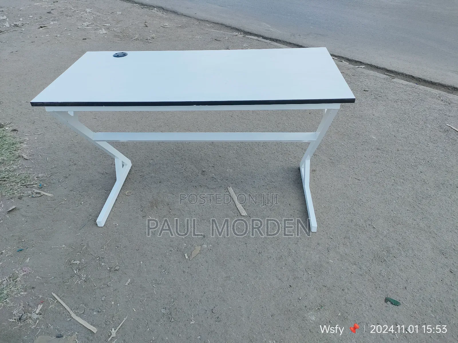 Metallic Stand Office Table Office Desk