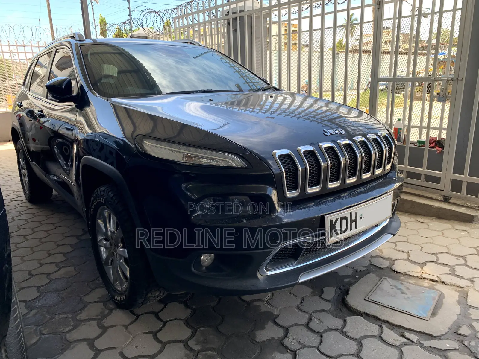 Jeep Cherokee 2015 Black