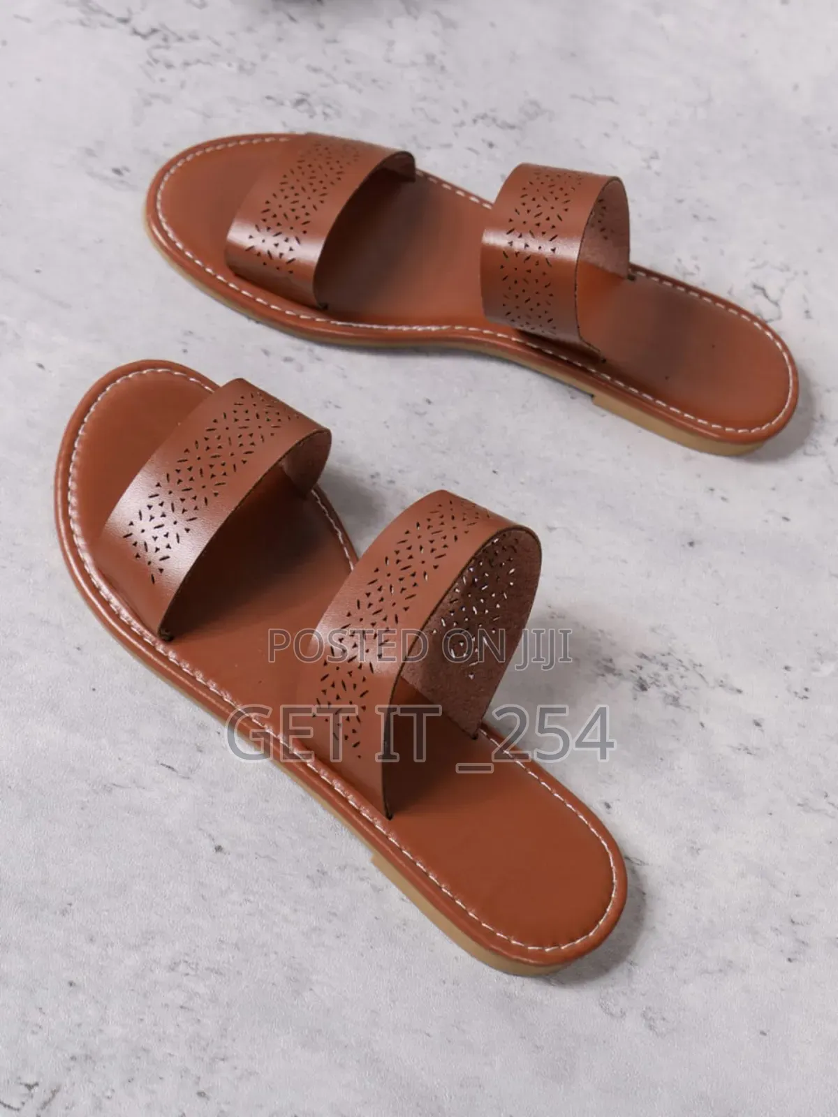 *Ladies Leather Sandals * *Sizes 41,42* R